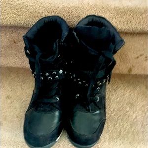 New women wedge heels running shoes. Real leather and suede size 9